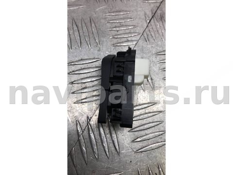 Кнопка центрального замка Mercedes C W205, 2017 г., OEM A2059055151, арт. 999593798703, фото 2