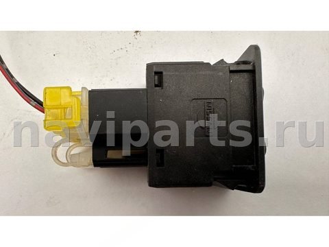 Кнопка центрального замка Nissan Primera, 1996 г., арт. B124150, фото 2