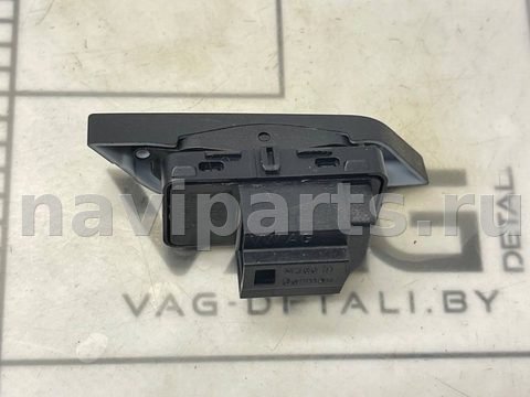 Кнопка центрального замка Volkswagen Tiguan, 2018 г., OEM 5NA962126, арт. V952, фото 4