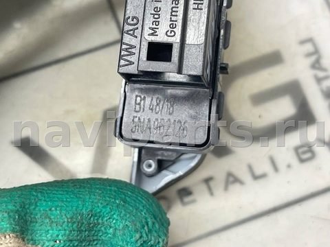Кнопка центрального замка Volkswagen Tiguan, 2018 г., OEM 5NA962126, арт. V952, фото 6
