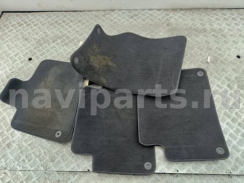 Ковёр салонный Audi Q7 4L, 2005 г., OEM 4L1863691C, арт. 54796462