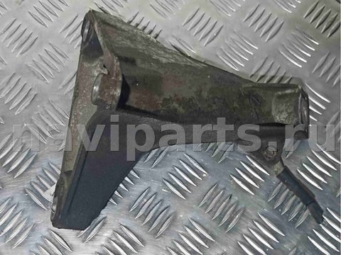 Кронштейн двигателя Audi A4, 1997 г., арт. 002034, фото 2