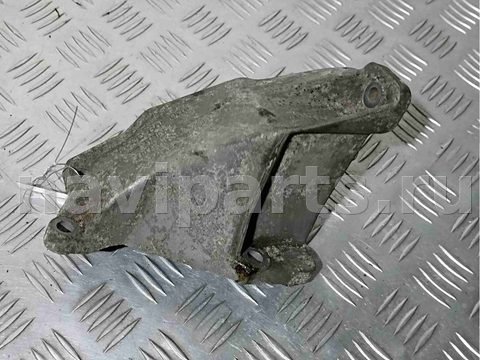 Кронштейн двигателя Audi A4, 1998 г., OEM 8d0199307l, арт. 009360