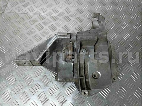Кронштейн двигателя Opel Vectra, 1999 г., OEM 90502770, арт. 022019