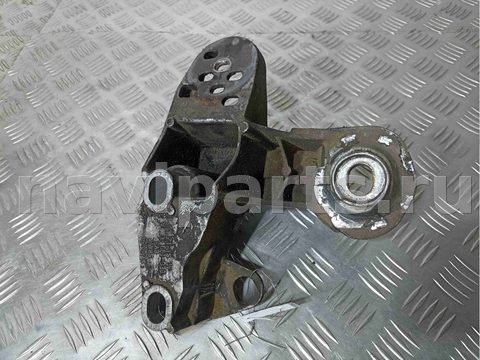 Кронштейн двигателя Volkswagen Passat, 2002 г., OEM 8e0199351a, арт. 022221