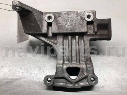 Кронштейн двигателя Subaru Forester, 1999 г., OEM 2104141, арт. B46826203