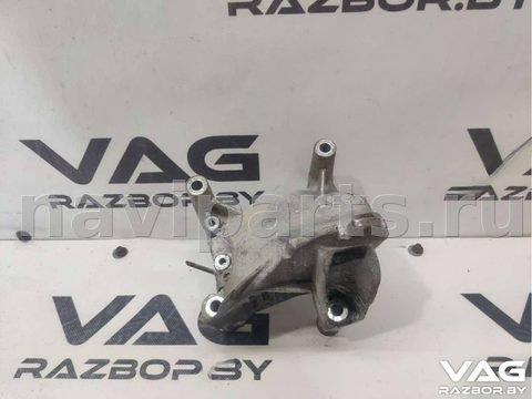 Кронштейн двигателя Volkswagen Touareg, 2005 г., OEM 070199308A, арт. BVR29-286