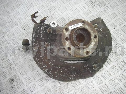 Поворотный кулак левый BMW 6 E63/E64, 2004 г., OEM 6762017, арт. 54143183