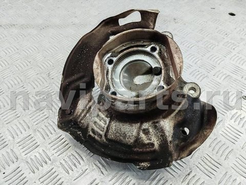 Поворотный кулак левый BMW 5 E39, 1995 г., арт. 54952460