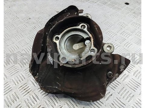 Поворотный кулак левый BMW 5 E39, 1995 г., арт. 55261142