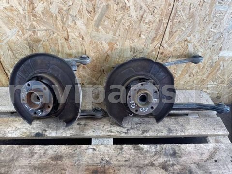 Кулак задний левый BMW 7 E38, 2000 г., арт. 63766755