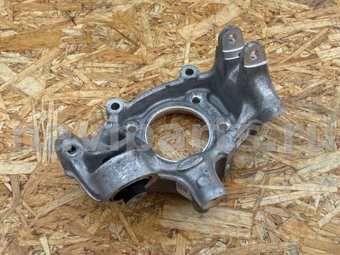 Кулак задний правый Audi Q7, 2022 г., OEM 4M0505432Q, арт. 01773567_1