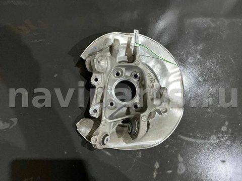 Кулак задний правый BMW 3 G20/G21, 2025 г., OEM 6899306, арт. 3699