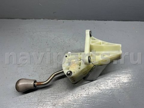 Новое Mitsubishi Grandis, 2005 г., OEM MR580386, арт. B88356970