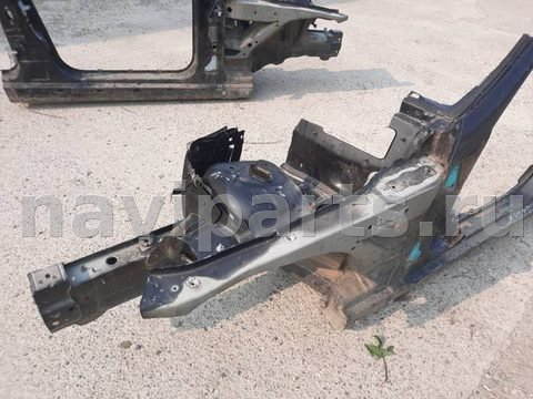 Лонжерон левый Mercedes C W204, 2008 г., OEM A2046301940, арт. 11261