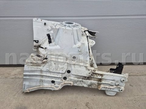 Лонжерон левый Mercedes E, 2016 г., арт. 2604016