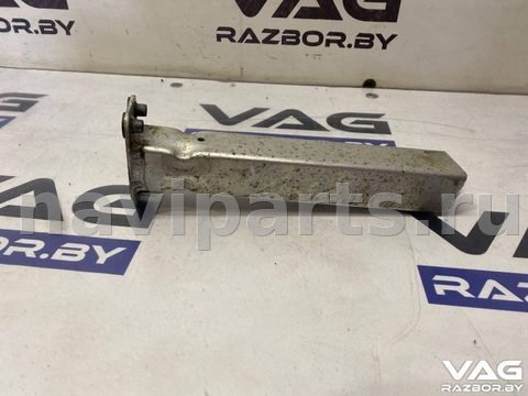 Лонжерон правый Audi A8 D4, 2013 г., OEM 4H0806064E, арт. BVR159-488