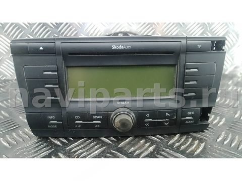 Магнитола Skoda Octavia A5, 2005 г., OEM VP4SBF18C815AF, арт. 7AR15I401