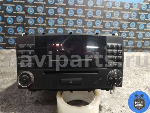 Магнитола Mercedes CLK W209, 2004 г., OEM A2042673724, арт. B00105812