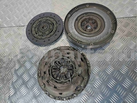 Новое Ford Mondeo, 2005 г., арт. 00989