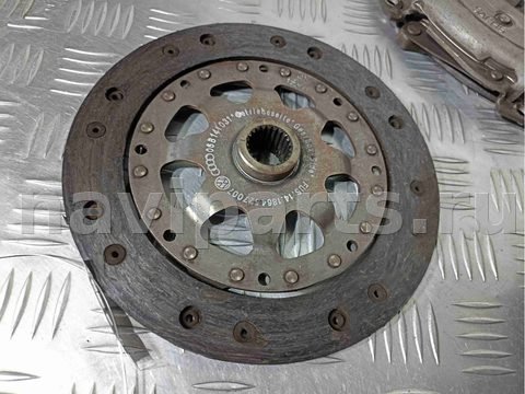 Новое Volkswagen Passat, 2002 г., OEM 058105, арт. 016521, фото 5