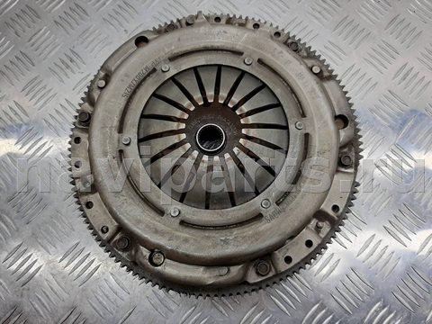 Новое Volkswagen Golf, 2001 г., OEM 033082194603, арт. 1005351