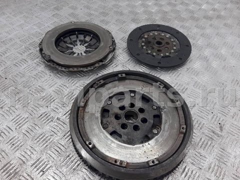 Новое Renault Megane, 2006 г., OEM 8200450217, арт. 1074647