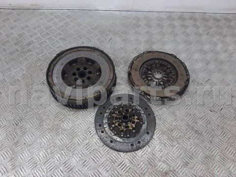 Новое Renault Megane, 2006 г., OEM 8200253278, арт. 1075781