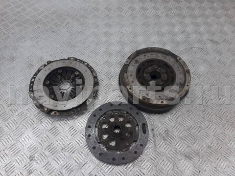 Новое BMW 3 E46, 2001 г., OEM 7512693, арт. 1077217