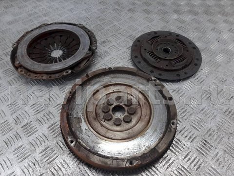 Новое Ford Focus, 2001 г., арт. 1077239