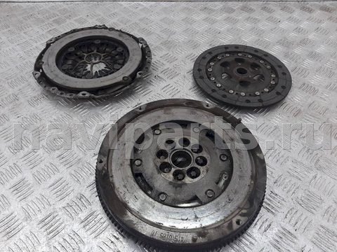 Новое Ford Focus, 2001 г., OEM 415018510, арт. 1079496