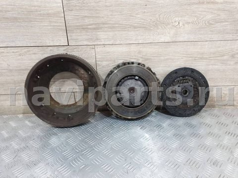 Новое Volkswagen Golf, 2000 г., OEM 032141025F, арт. 18709777, фото 2