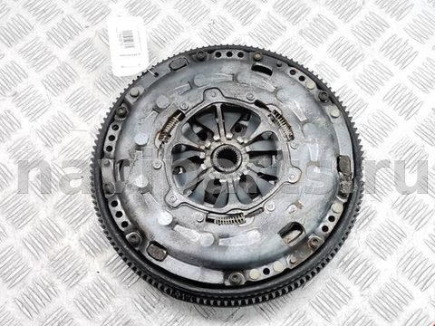 Новое Volkswagen Touran, 2006 г., OEM 03L105266E, арт. 1943879