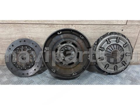 Новое Audi A4, 1997 г., OEM 058141117A, арт. 21474690