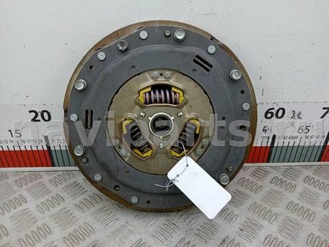 Новое Toyota Yaris, 2001 г., OEM 1345121081, арт. 2220272
