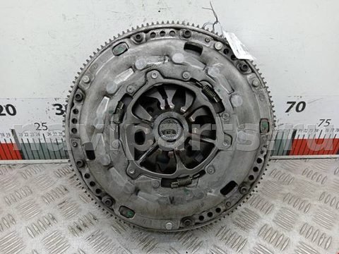 Новое Volkswagen Golf, 2004 г., арт. 2221026