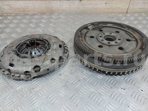 Новое Mazda 6, 2005 г., OEM RF3016610B, арт. 88301621