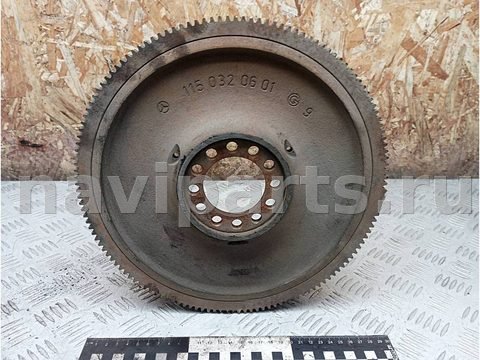 Новое Mercedes E W123, 1981 г., OEM 1150320601, арт. A25350_3