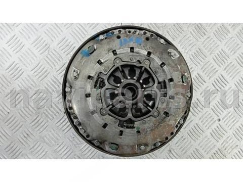 Новое Nissan X-Trail T32, 2015 г., арт. LBM40A401