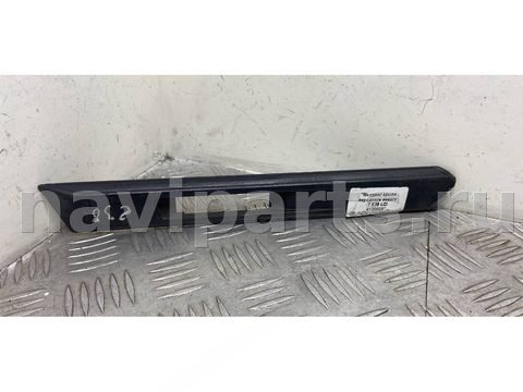 Молдинг крыла переднего левого BMW 7 E38, 2001 г., OEM 8165219, арт. 4120608