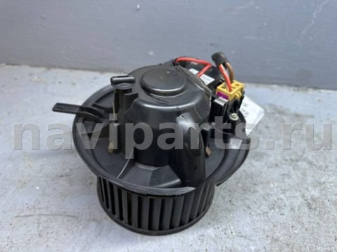 Моторчик печки Volkswagen Touran, 2004 г., OEM 1K1820015C, арт. B112313876