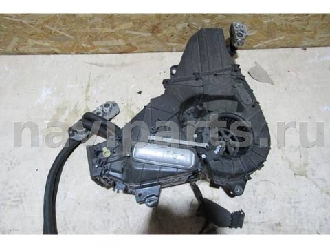 Новое Volkswagen Touareg, 2011 г., OEM 7L0820861, арт. 040912-120