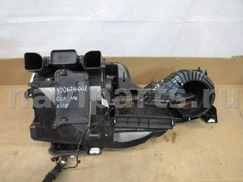 Новое Mercedes CLA C118, 2020 г., OEM 2479061901, арт. 100624-002