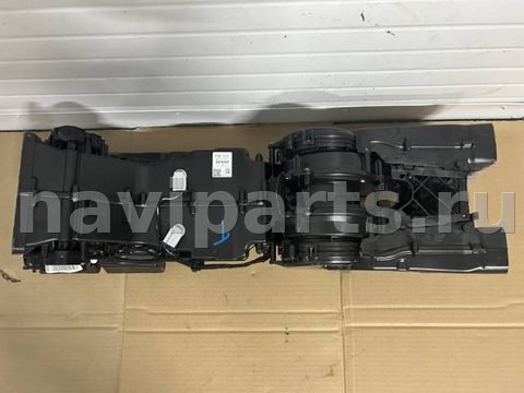 Новое Volkswagen Touareg, 2018 г., OEM 4M0819351A, арт. 2407287