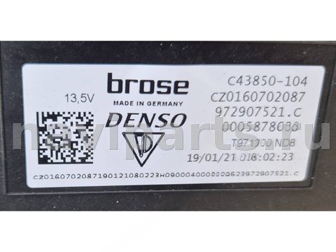 Новое Porsche Taycan, 2019 г., OEM 9j1820005f, арт. 2607030, фото 8
