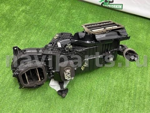 Новое Volkswagen Touareg, 2011 г., OEM 7P1820121, арт. 27834