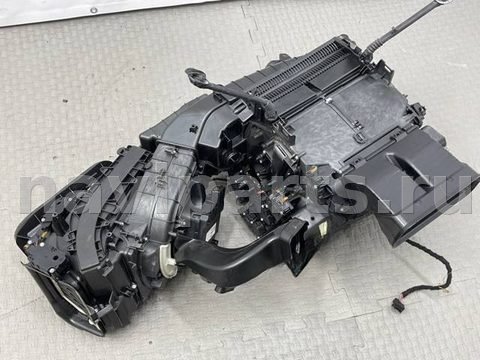 Новое Audi SQ8 4MN, 2021 г., OEM 4N0820356A, арт. 33324