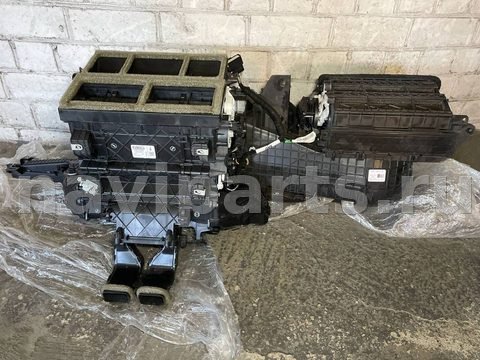 Новое Ford Explorer, 2021 г., OEM L1MH19740NC, арт. 48175022
