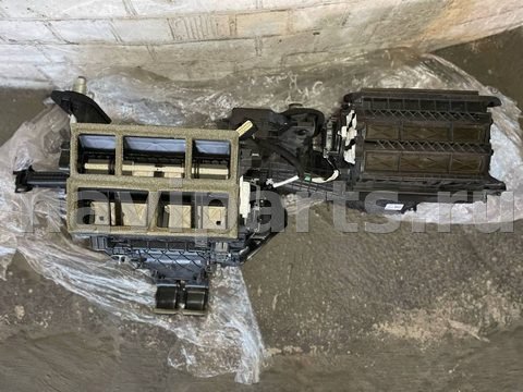 Новое Ford Explorer, 2021 г., OEM L1MH19740NC, арт. 48175022, фото 2