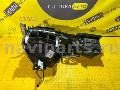 Новое Volkswagen Sharan, 2011 г., OEM 7N1820003, арт. 92493